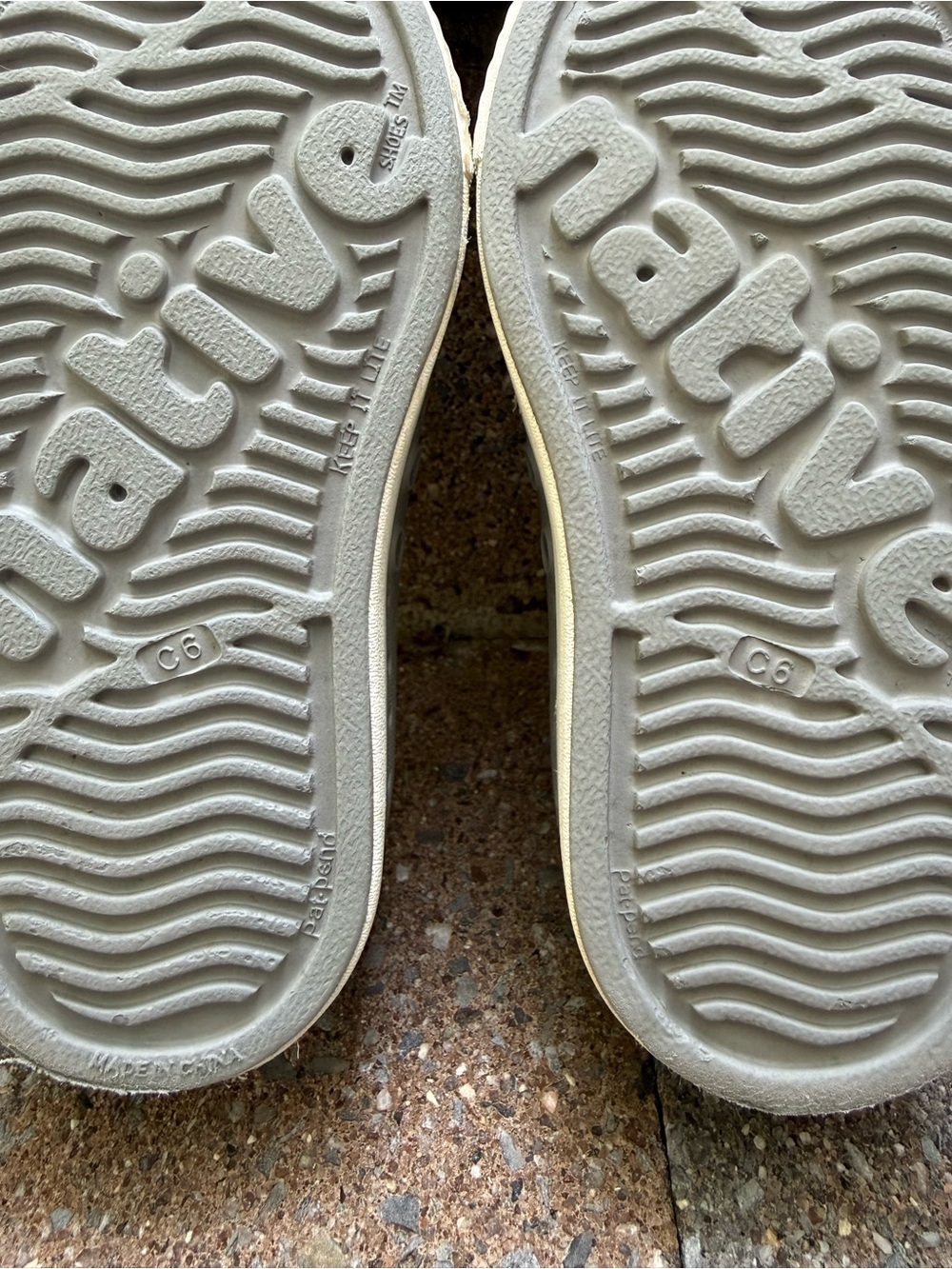 Native Jefferson Shoes Boys 6 C6 Girls Pigeon Grey Water White Toddlers Preppy — image 4 of 4
